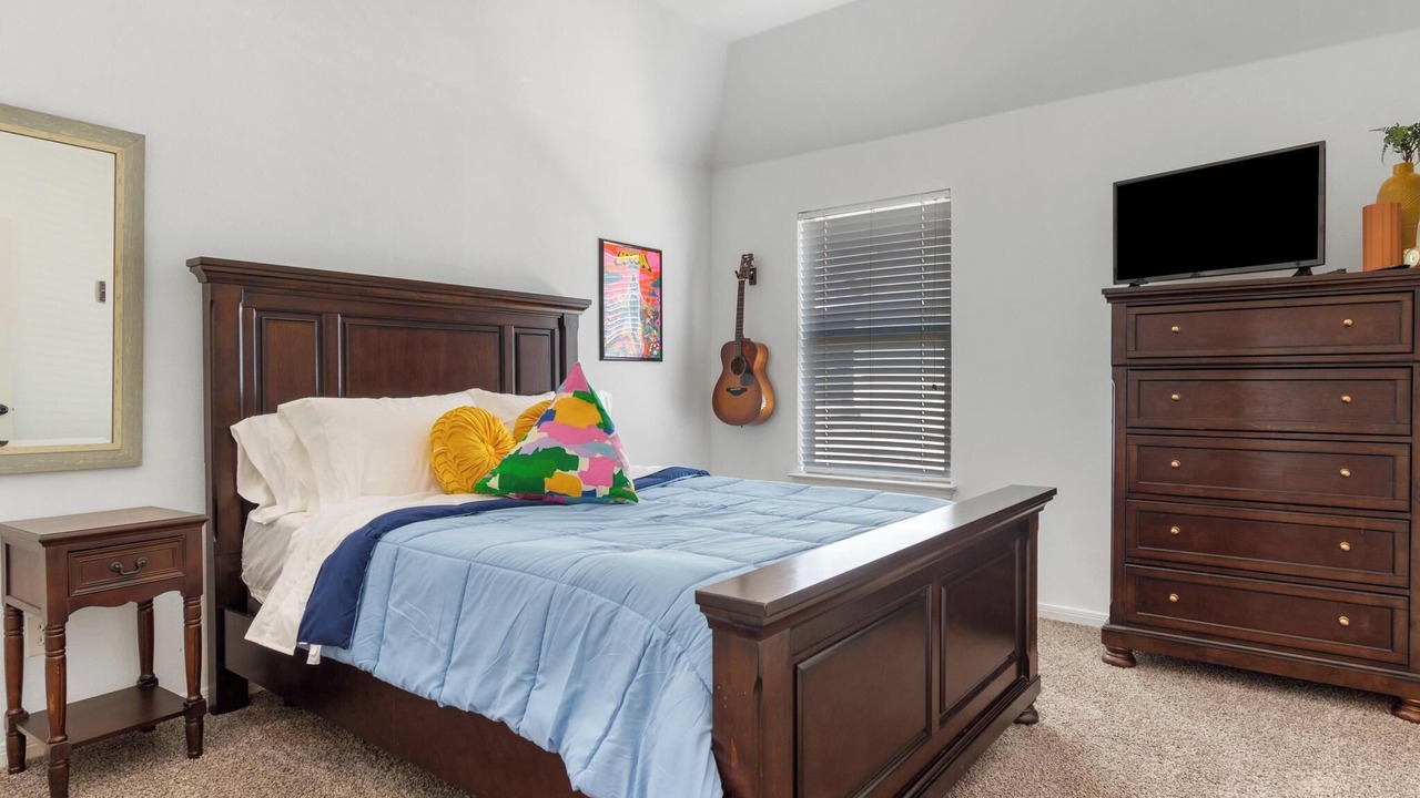 Photo of Bedroom in Manor