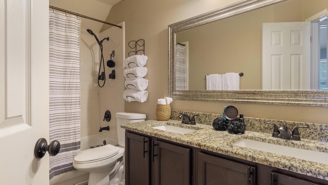 Photo of Bathroom in Manor