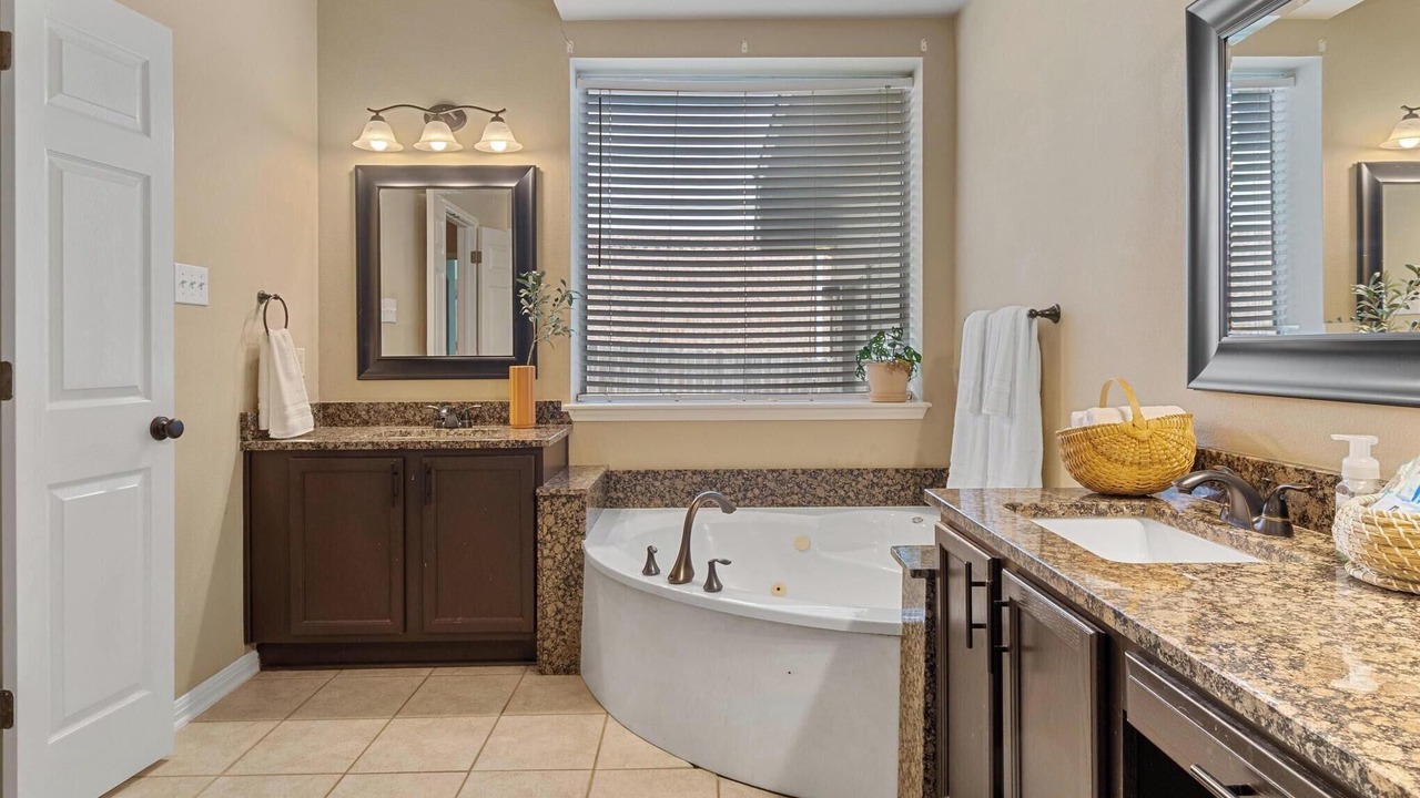 Photo of Bathroom in Manor