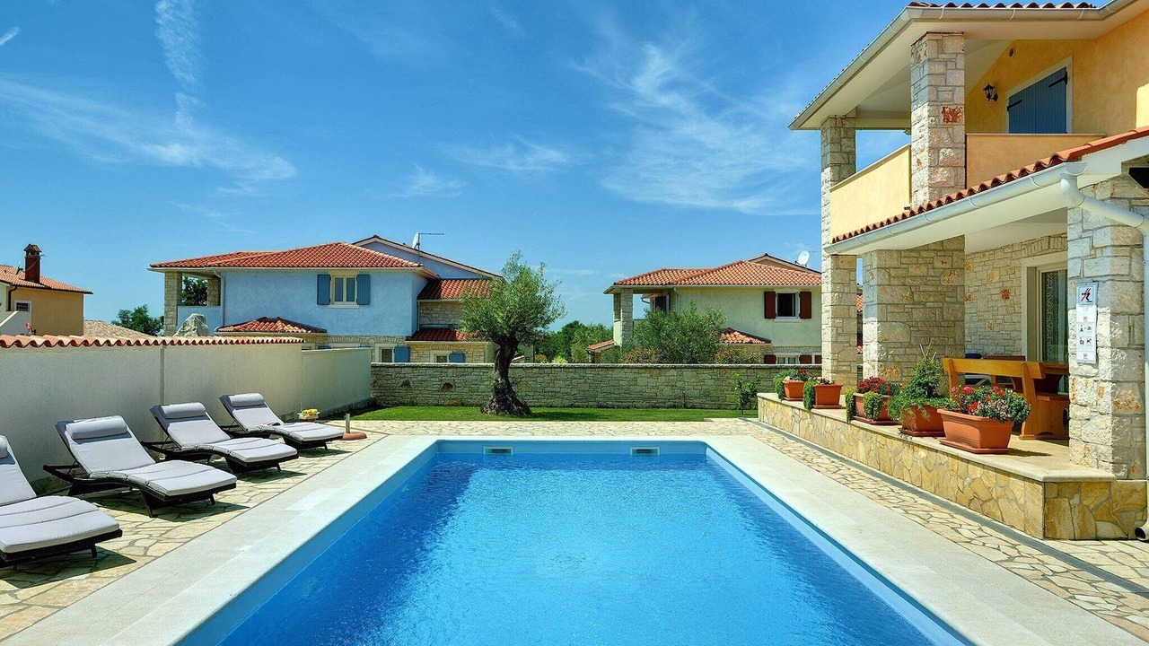 Photo of Outdoor in Gajana