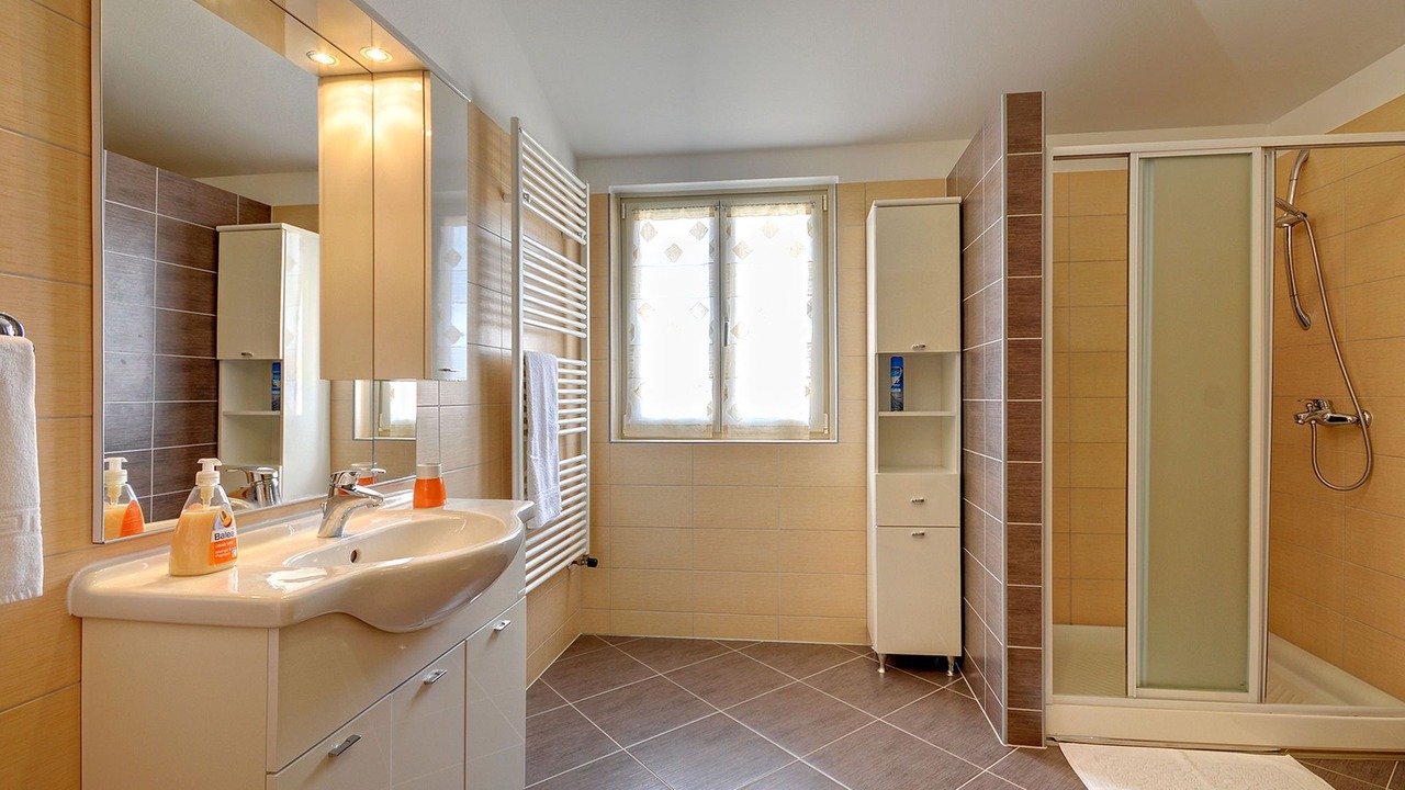 Photo of Bathroom in Gajana