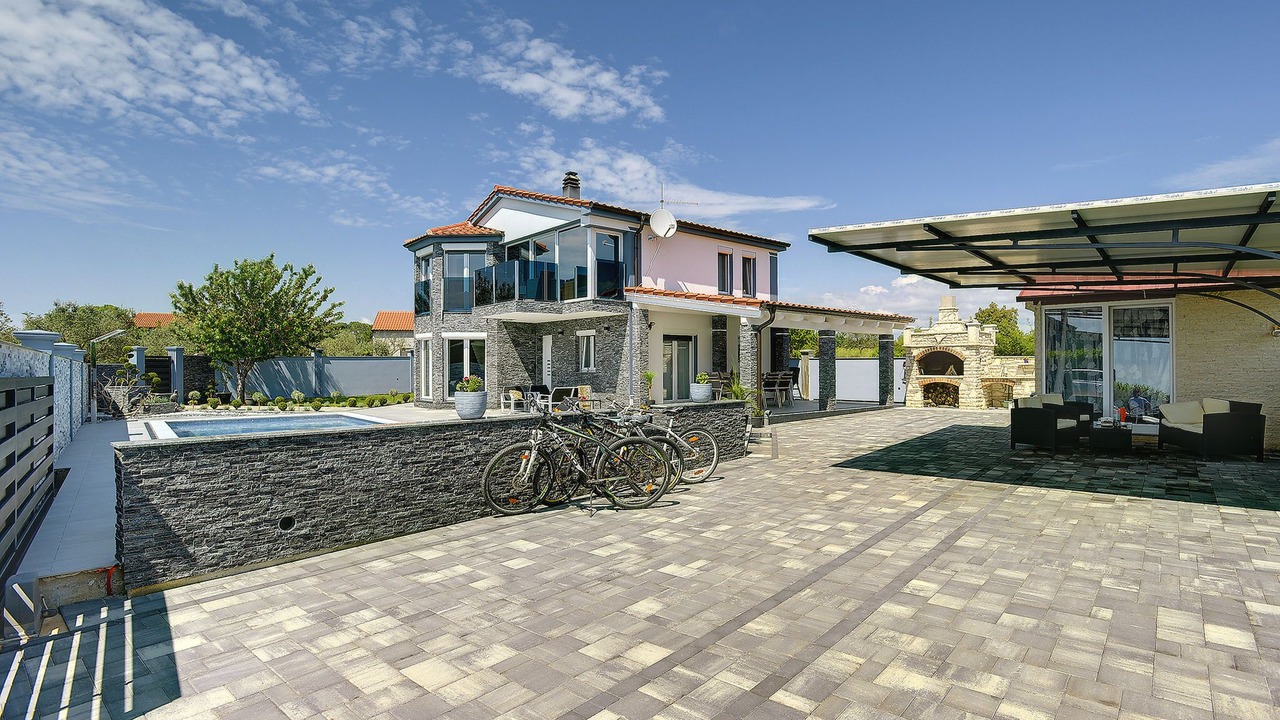 Photo of Outdoor in Valbandon