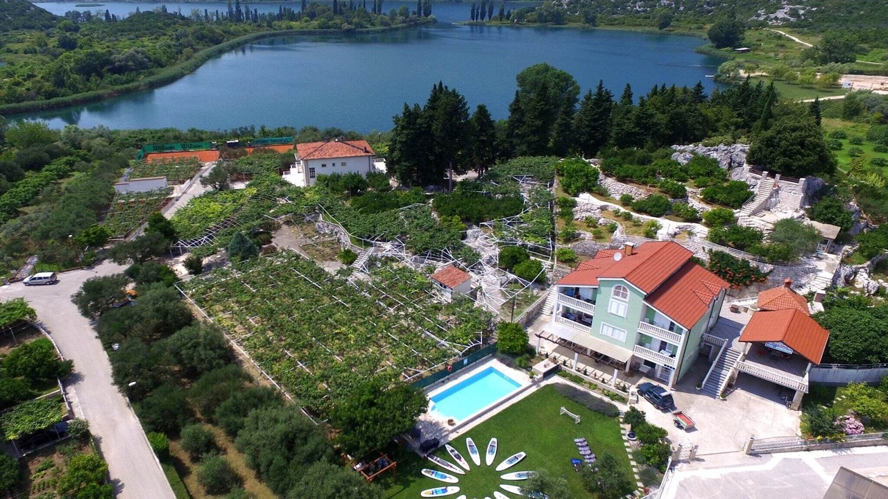 Photo of Outdoor in Peracko Blato