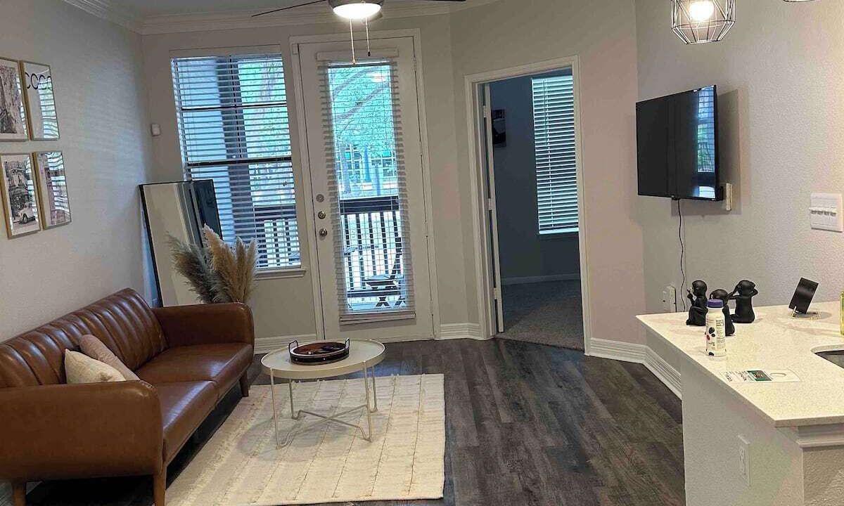 Photo of Livingroom in South Central Houston