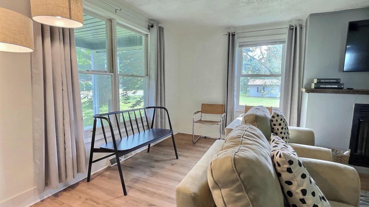Photo of Livingroom in Sawyer