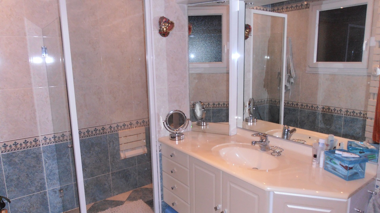 Photo of Bathroom in Les Ponts-de-Ce