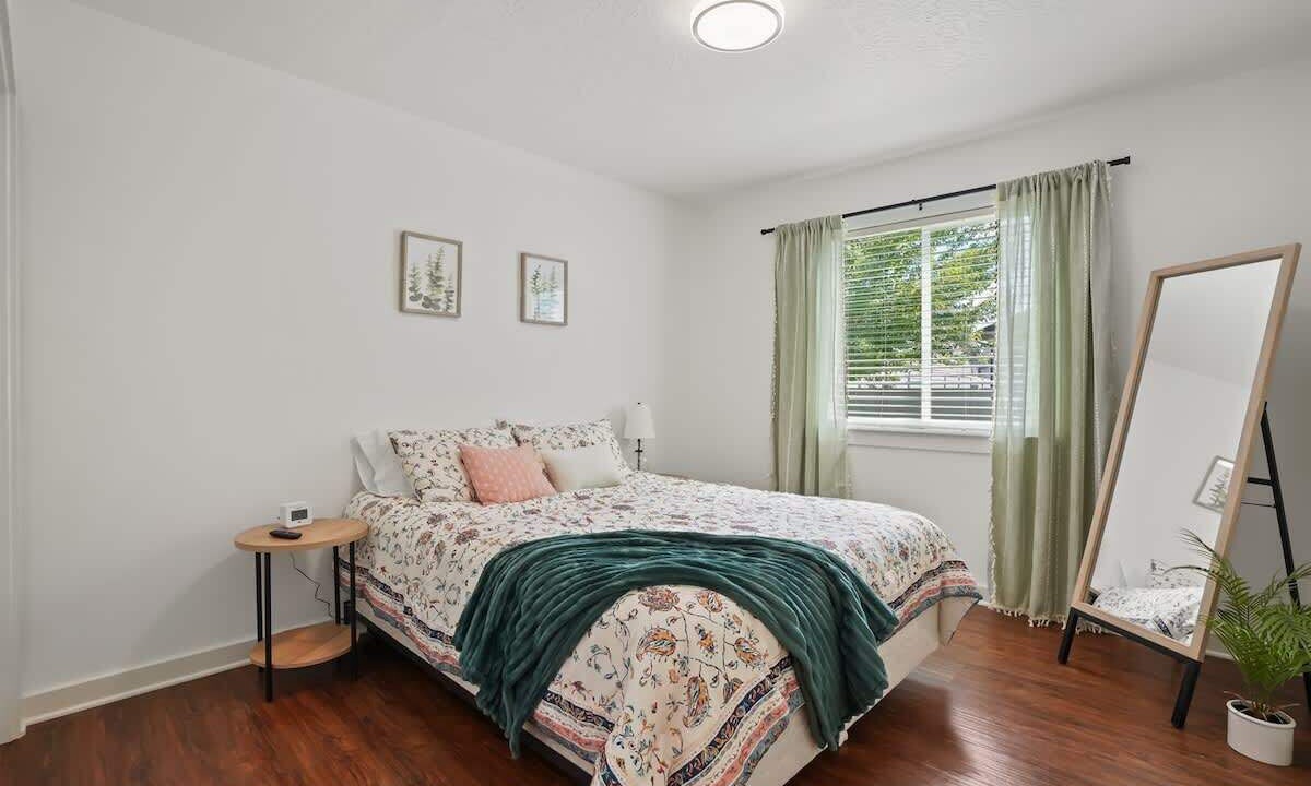 Photo of Bedroom in Nampa