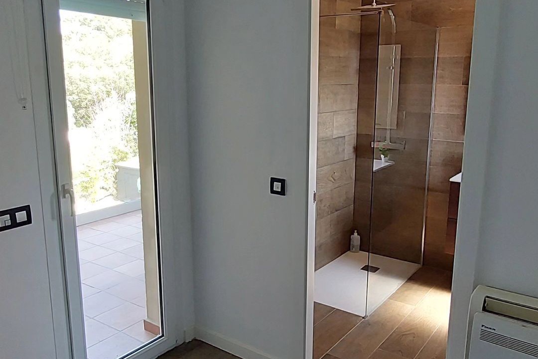 Photo of Bathroom in Pals
