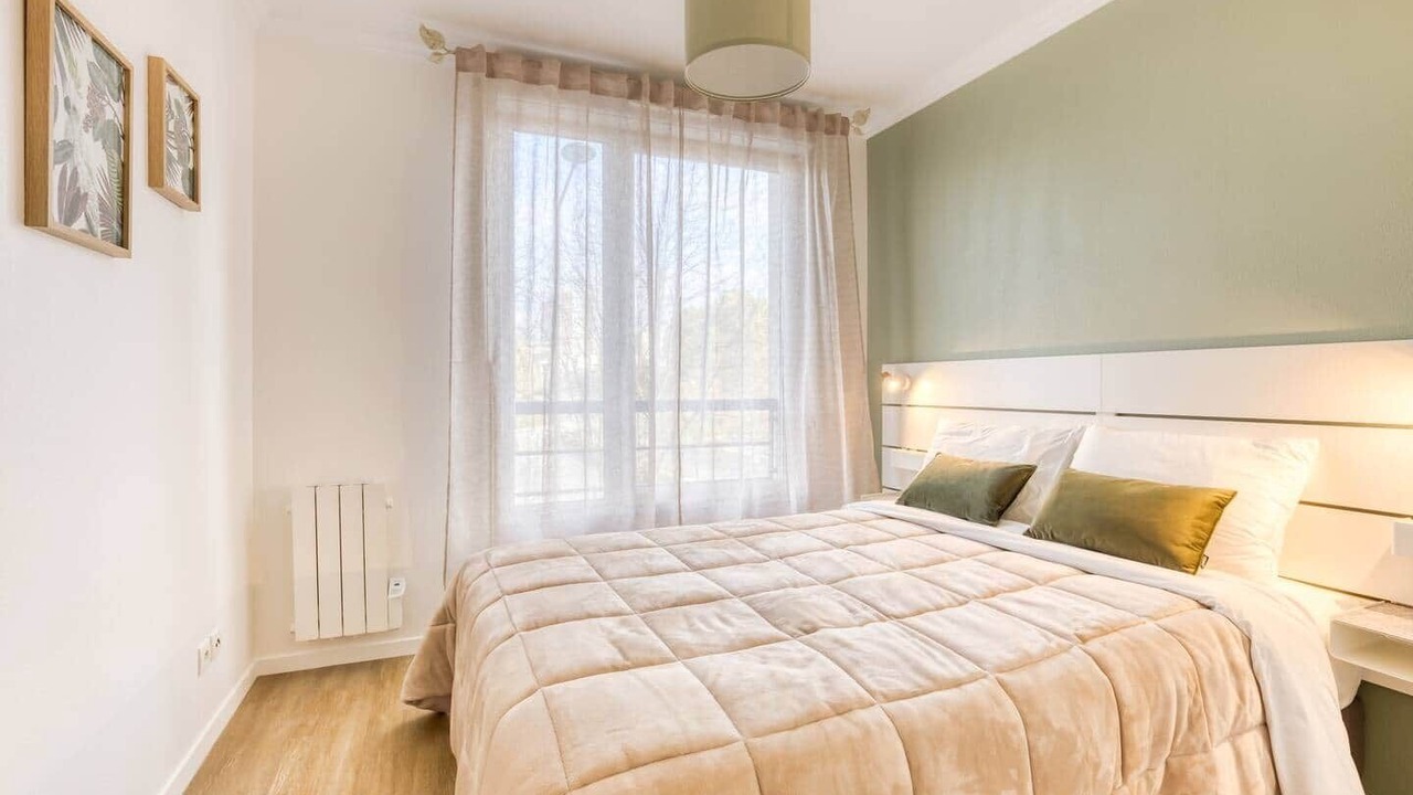 Photo of Bedroom in Center