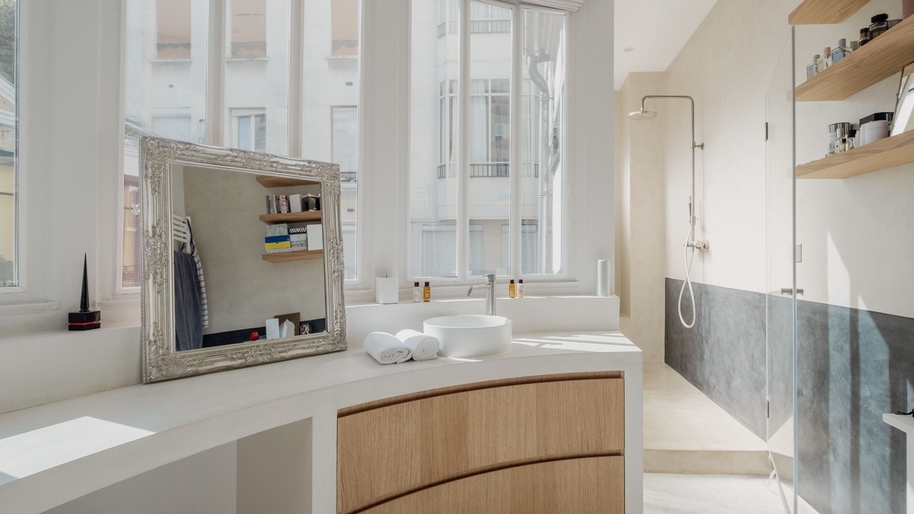 Photo of Bathroom in Notre-Dame-des-Champs