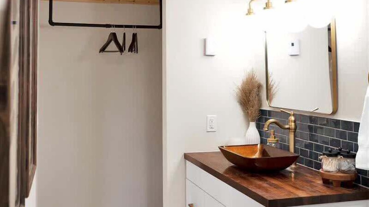 Photo of Bathroom in Canadensis