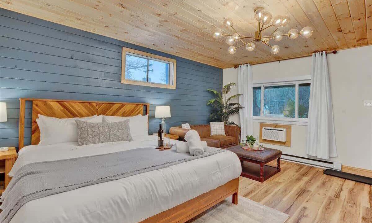 Photo of Bedroom in Canadensis