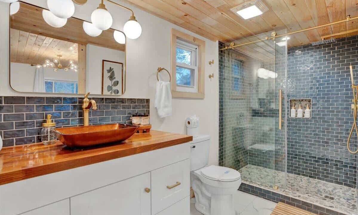 Photo of Bathroom in Canadensis