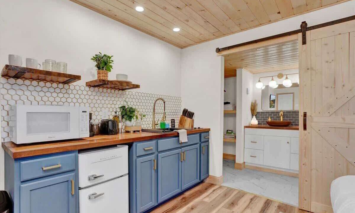 Photo of Kitchen in Canadensis