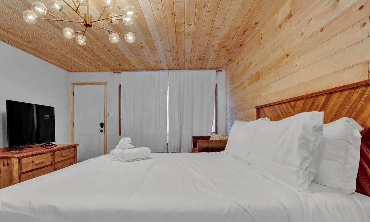 Photo of Bedroom in Canadensis