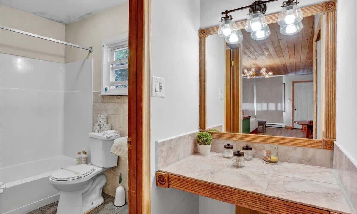 Photo of Bathroom in Canadensis