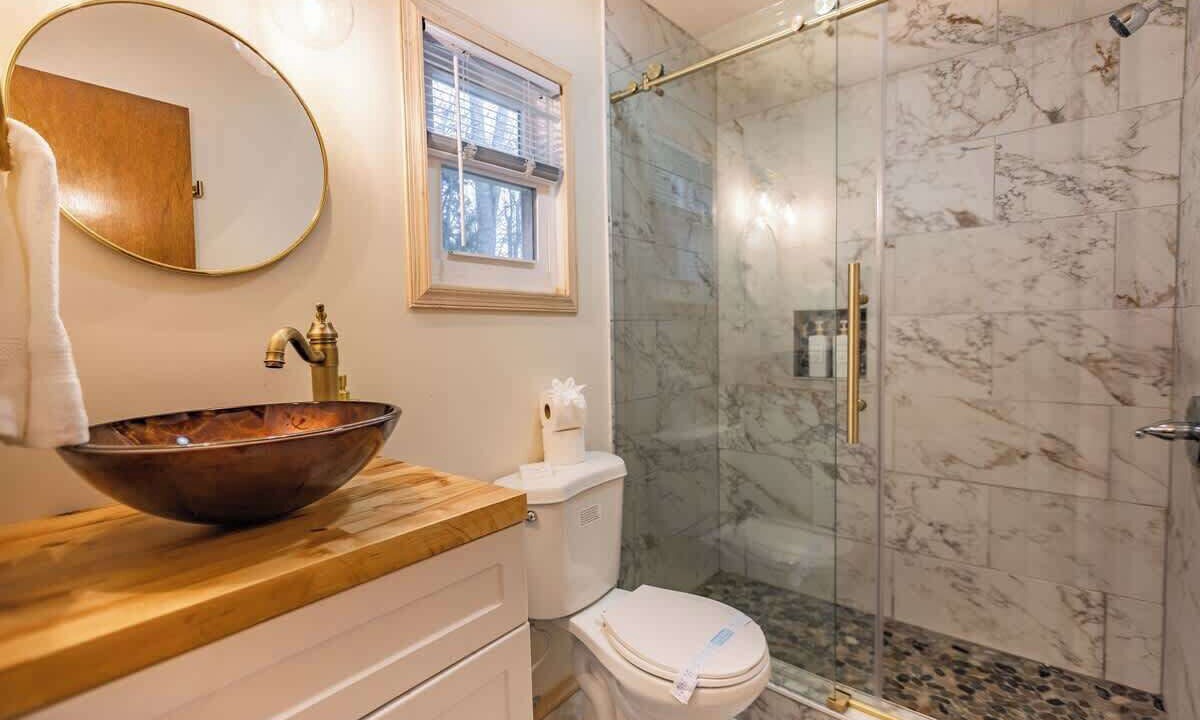 Photo of Bathroom in Canadensis