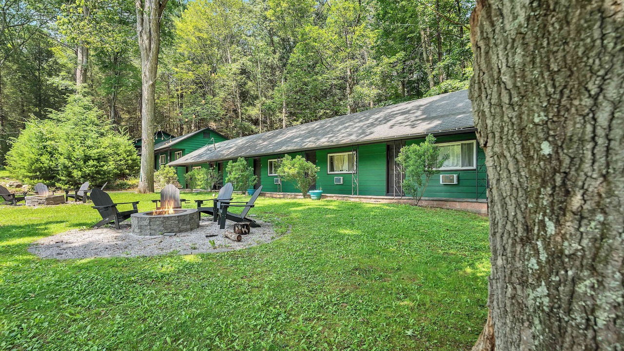 Photo of Outdoor in Canadensis