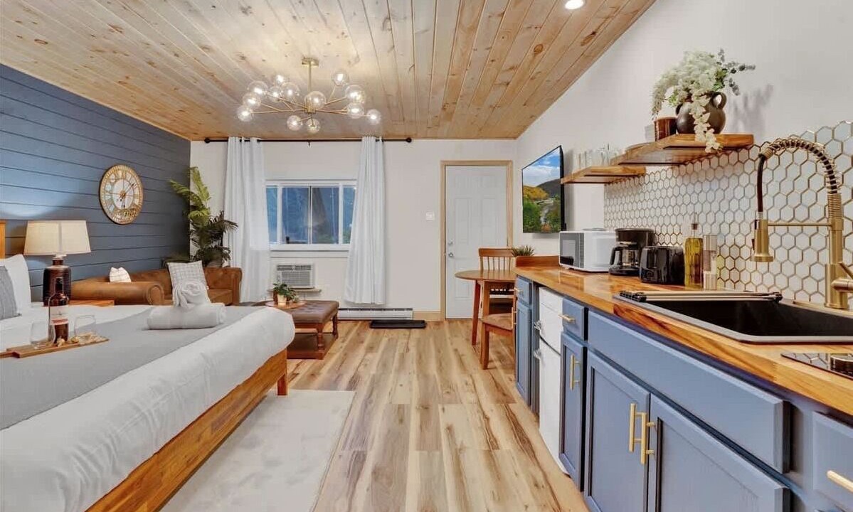 Photo of Bedroom in Canadensis