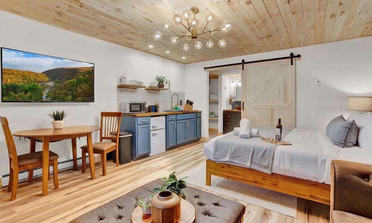 Photo of Bedroom in Canadensis