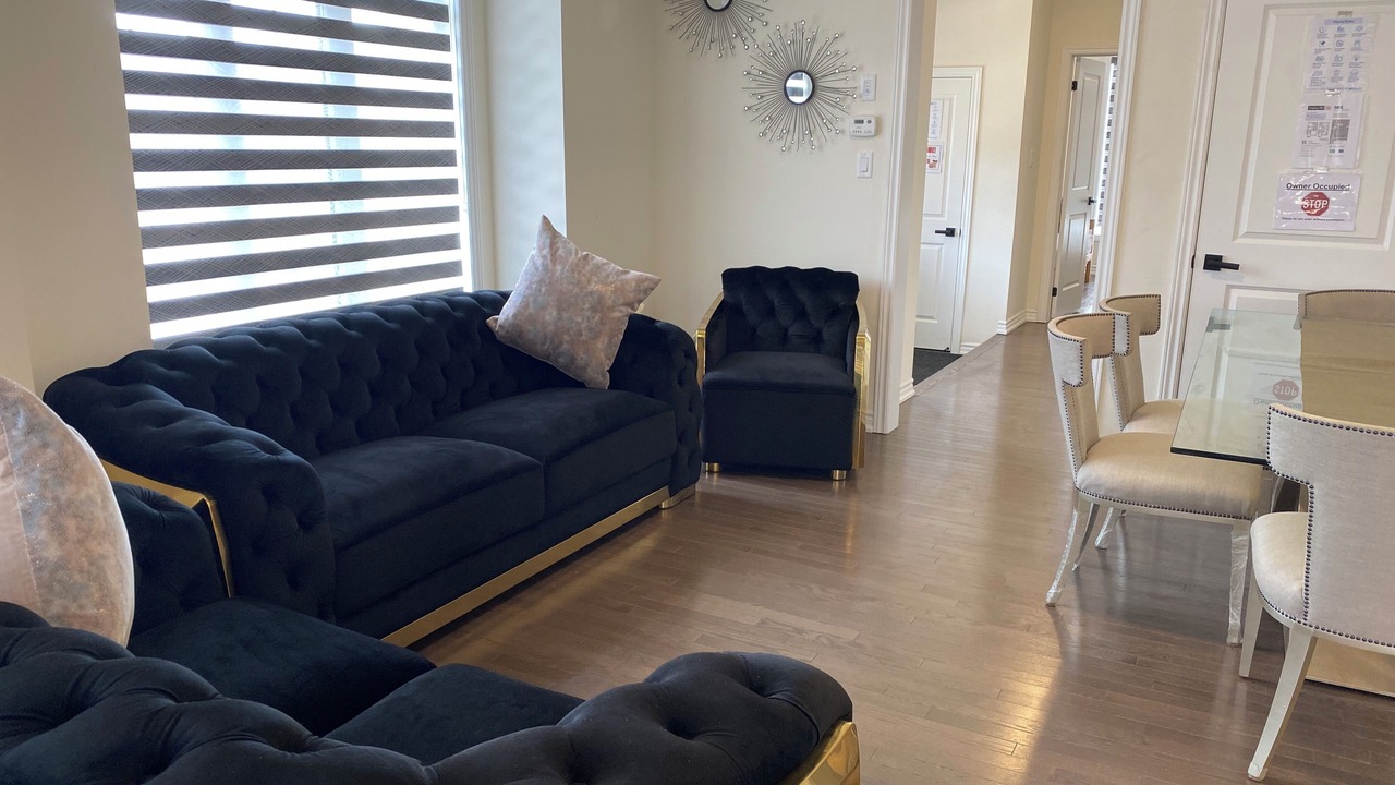 Photo of Livingroom in Mount Pleasant