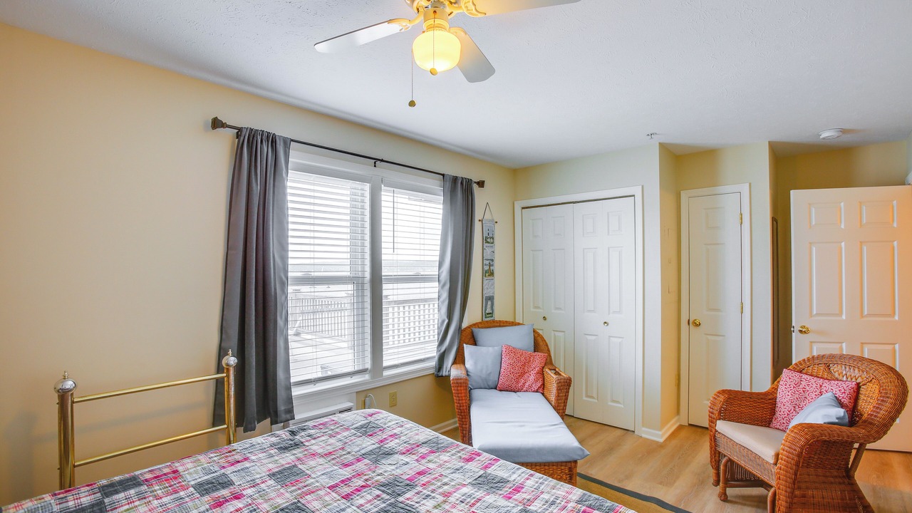 Photo of Bedroom in Onekama
