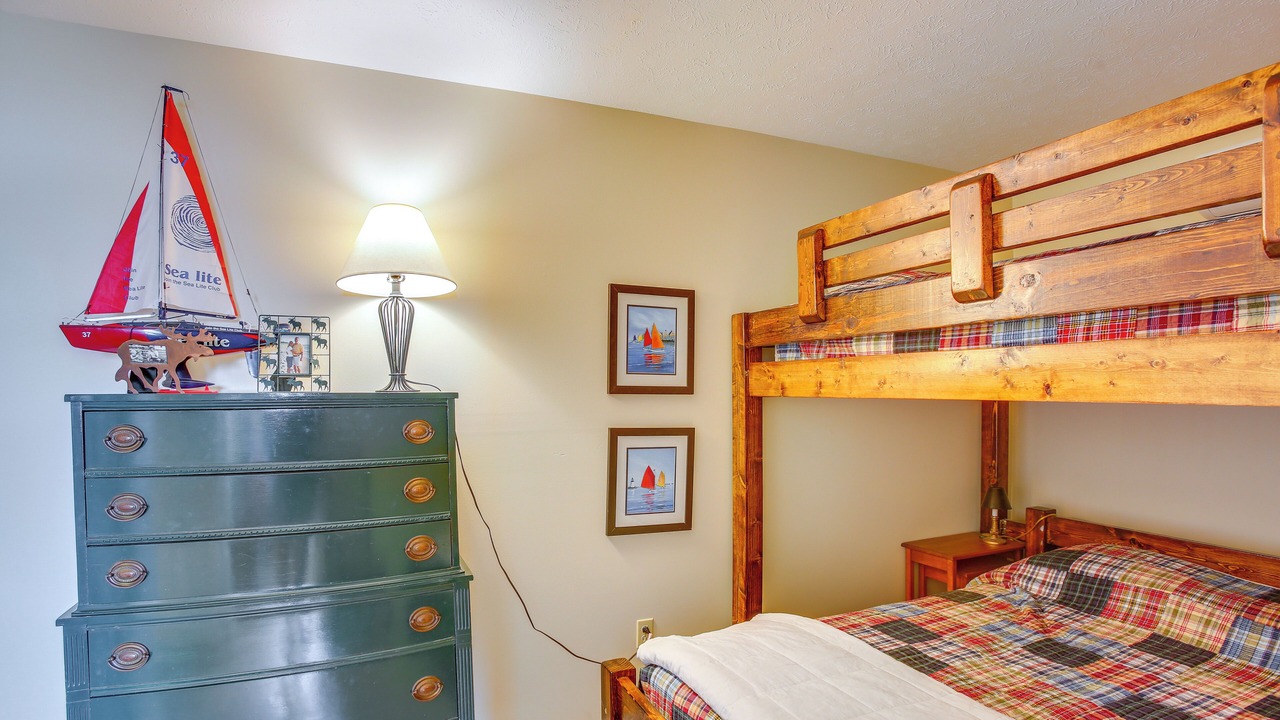 Photo of Bedroom in Onekama