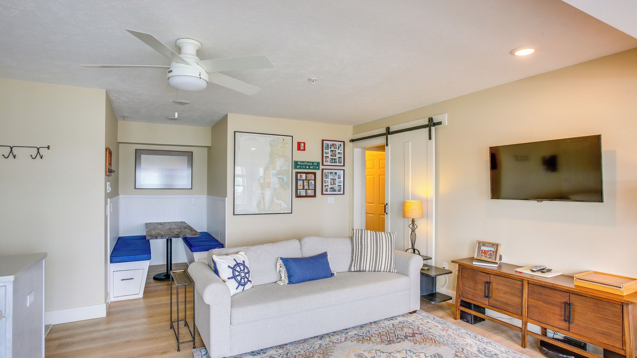 Photo of Livingroom in Onekama