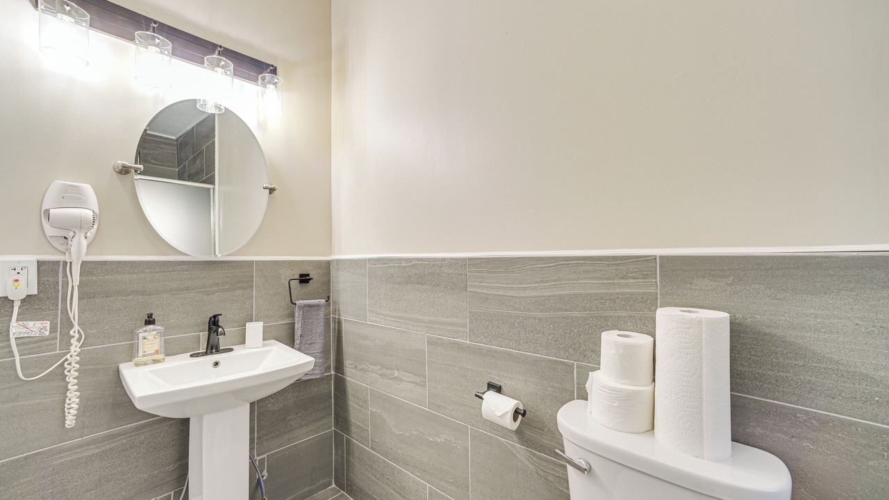 Photo of Bathroom in Troy