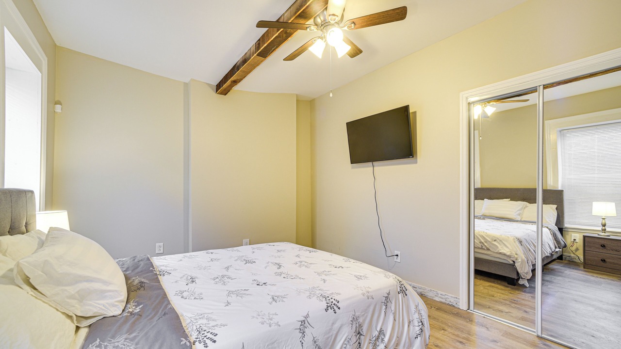 Photo of Bedroom in Troy