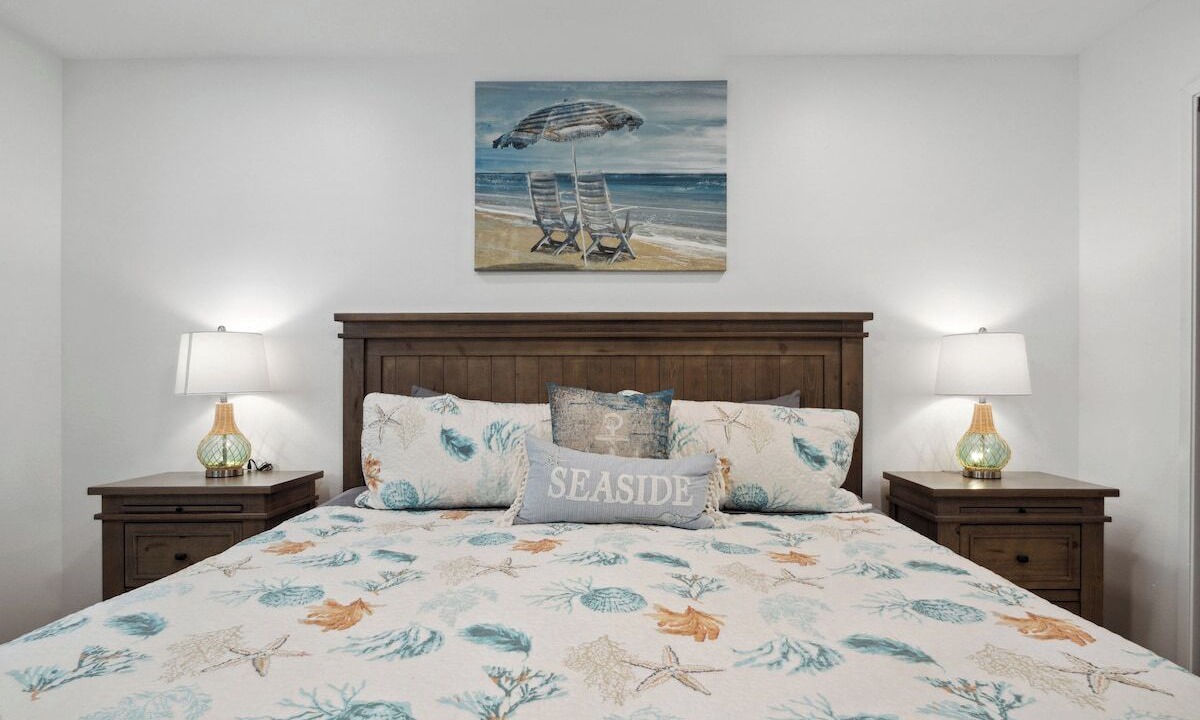 Photo of Bedroom in Hollywood Beach