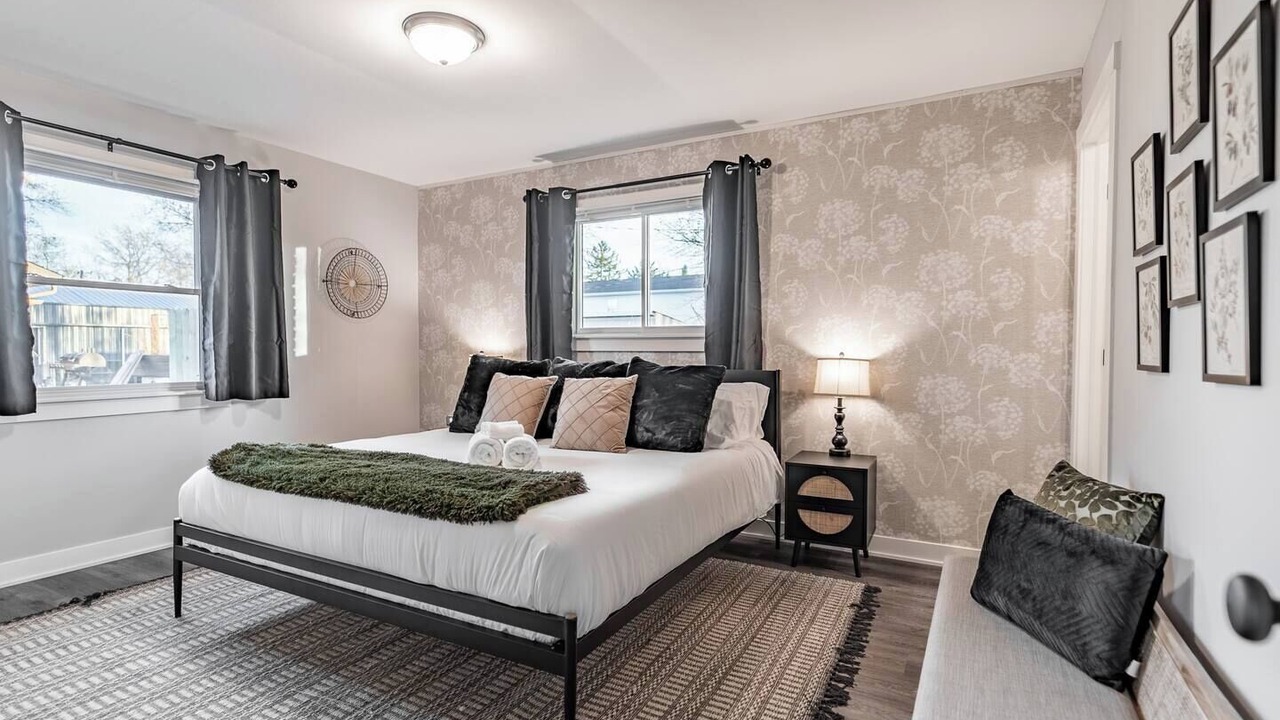 Photo of Bedroom in Greenwood