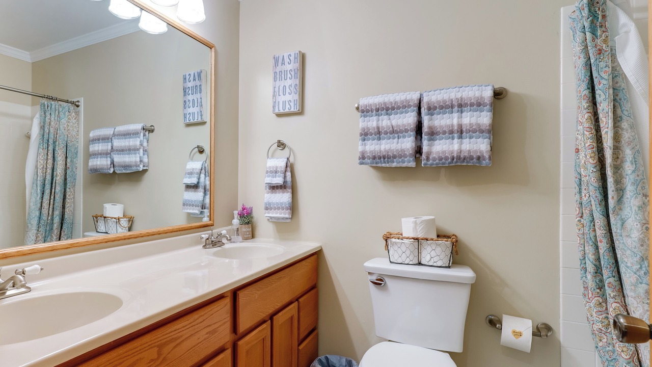 Photo of Bathroom in Hart