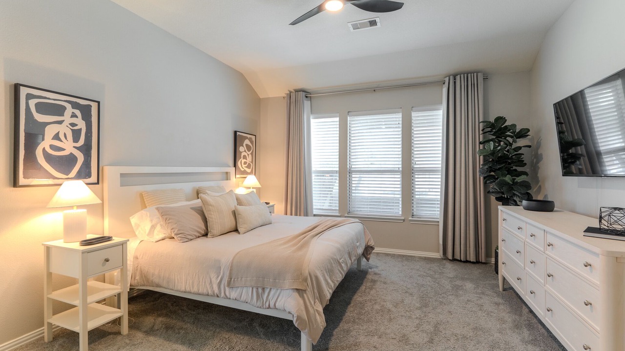 Photo of Bedroom in Indian Springs