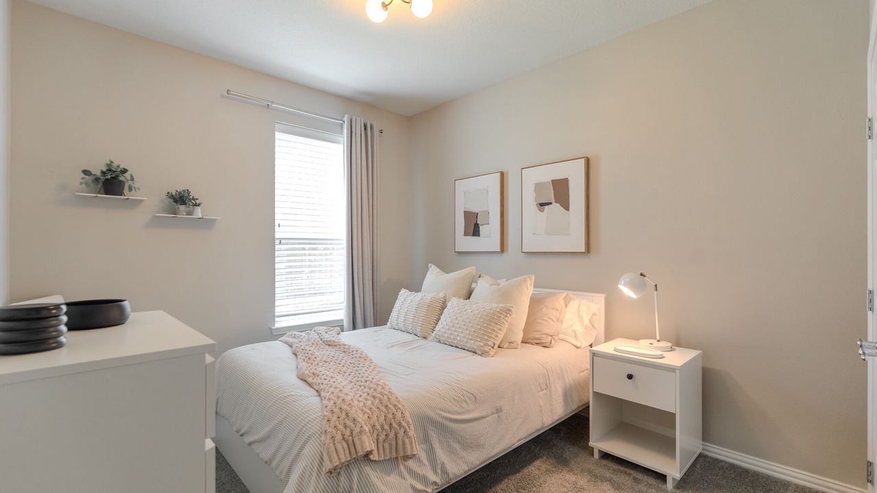 Photo of Bedroom in Indian Springs