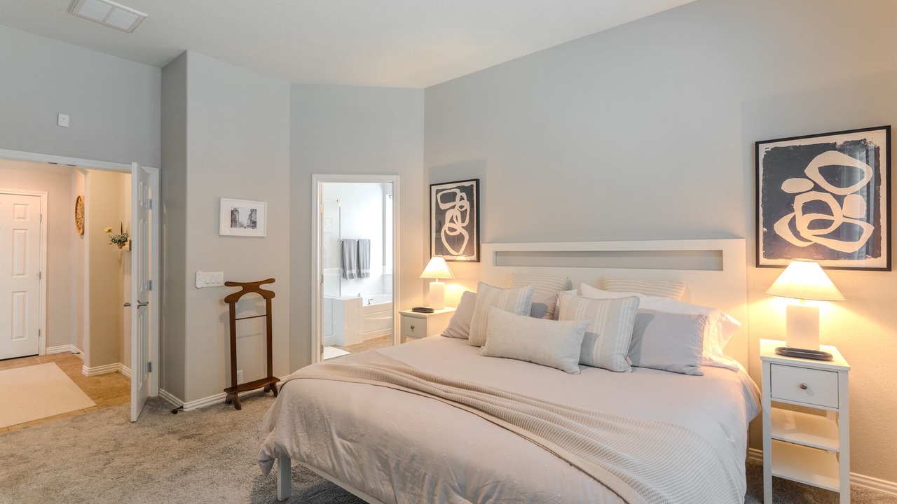 Photo of Bedroom in Indian Springs