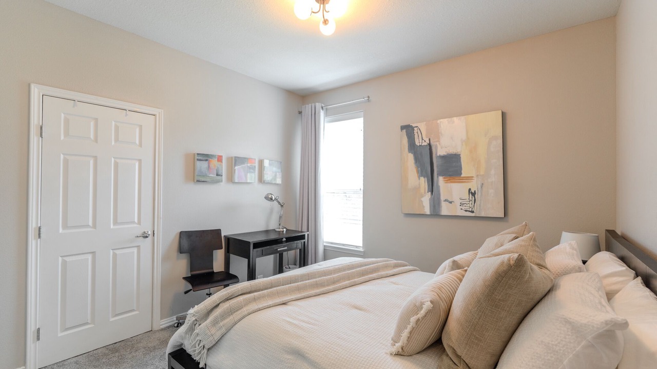 Photo of Bedroom in Indian Springs