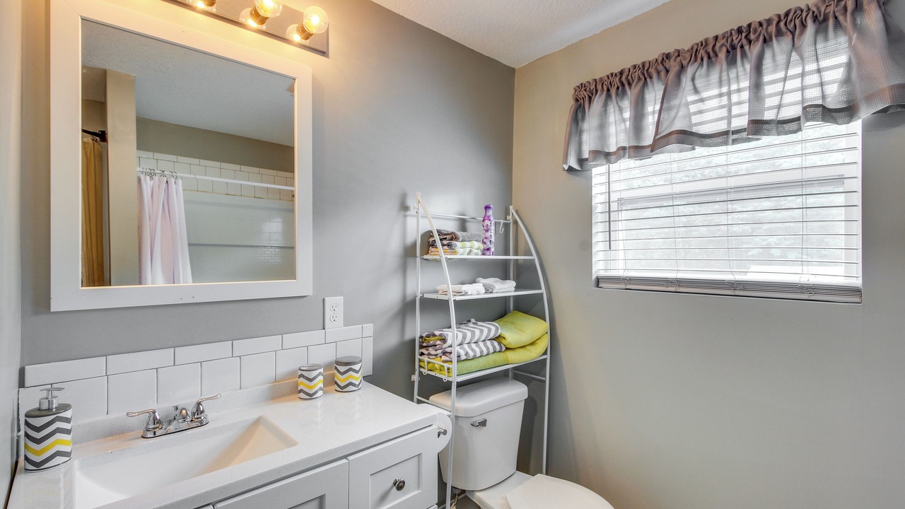 Photo of Bathroom in Grantville