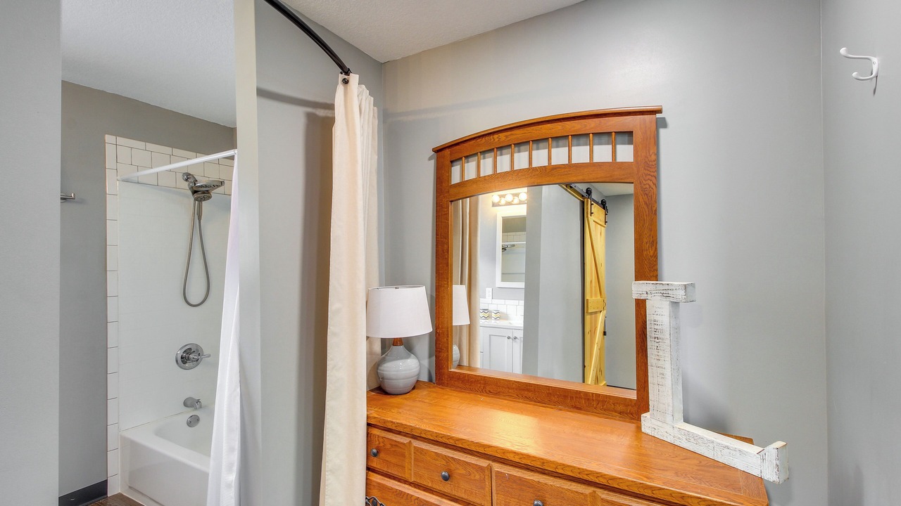 Photo of Bathroom in Grantville
