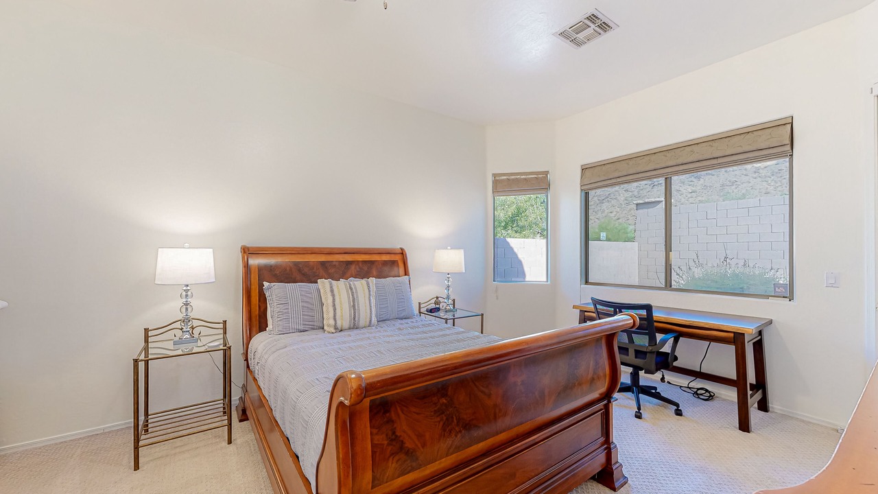 Photo of Bedroom in Foothills Reserve