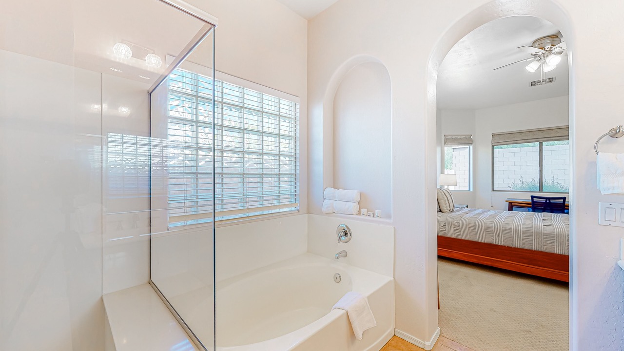 Photo of Bathroom in Foothills Reserve