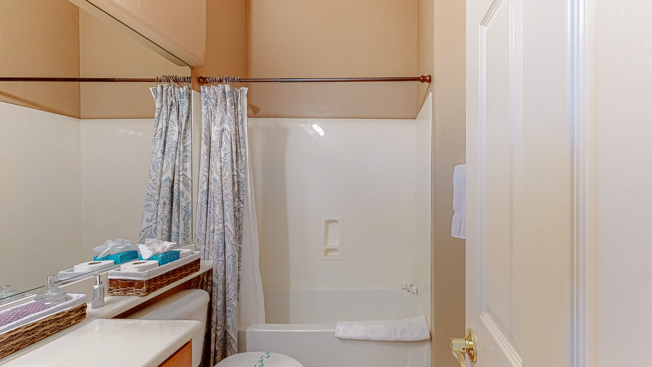 Photo of Bathroom in Foothills Reserve