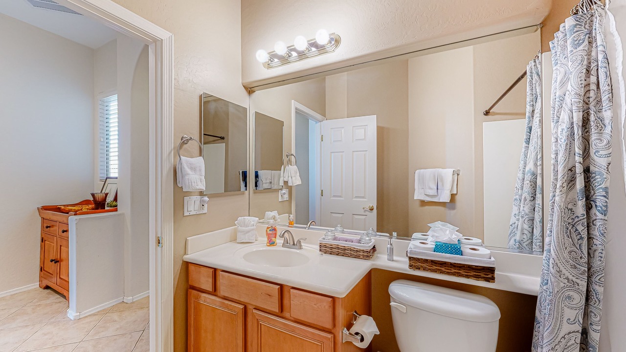 Photo of Bathroom in Foothills Reserve