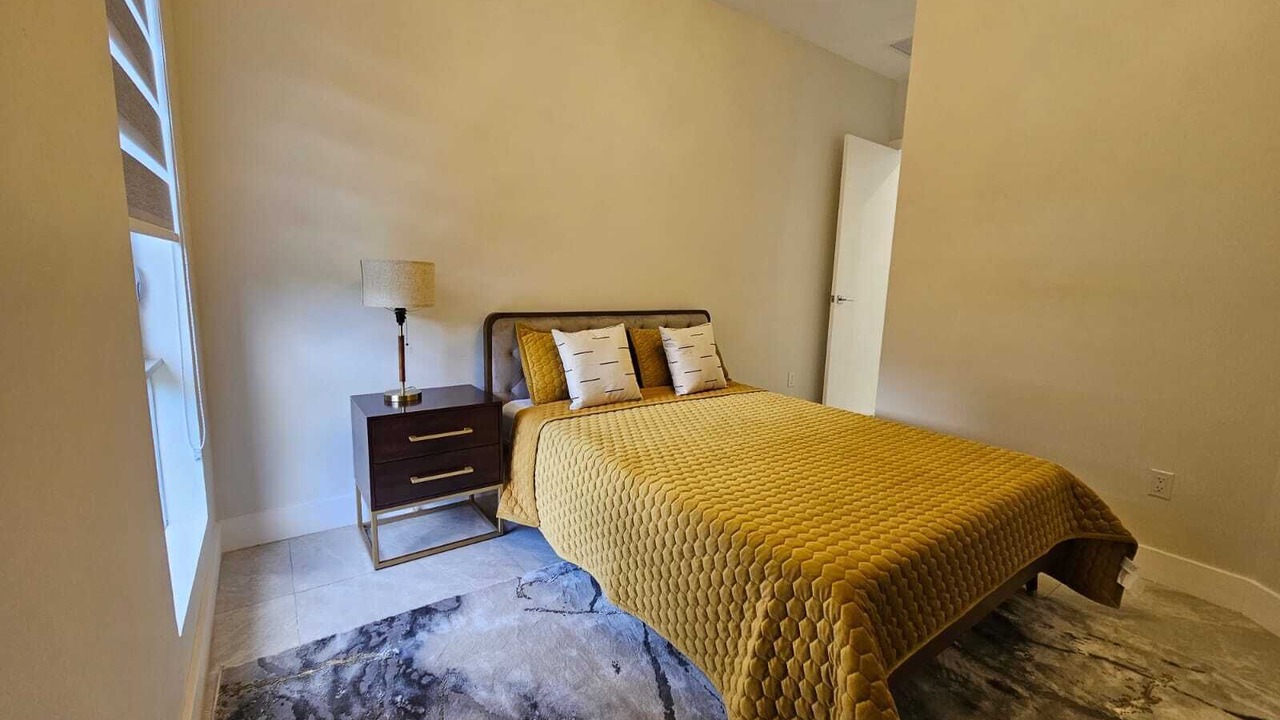 Photo of Bedroom in Coral Way