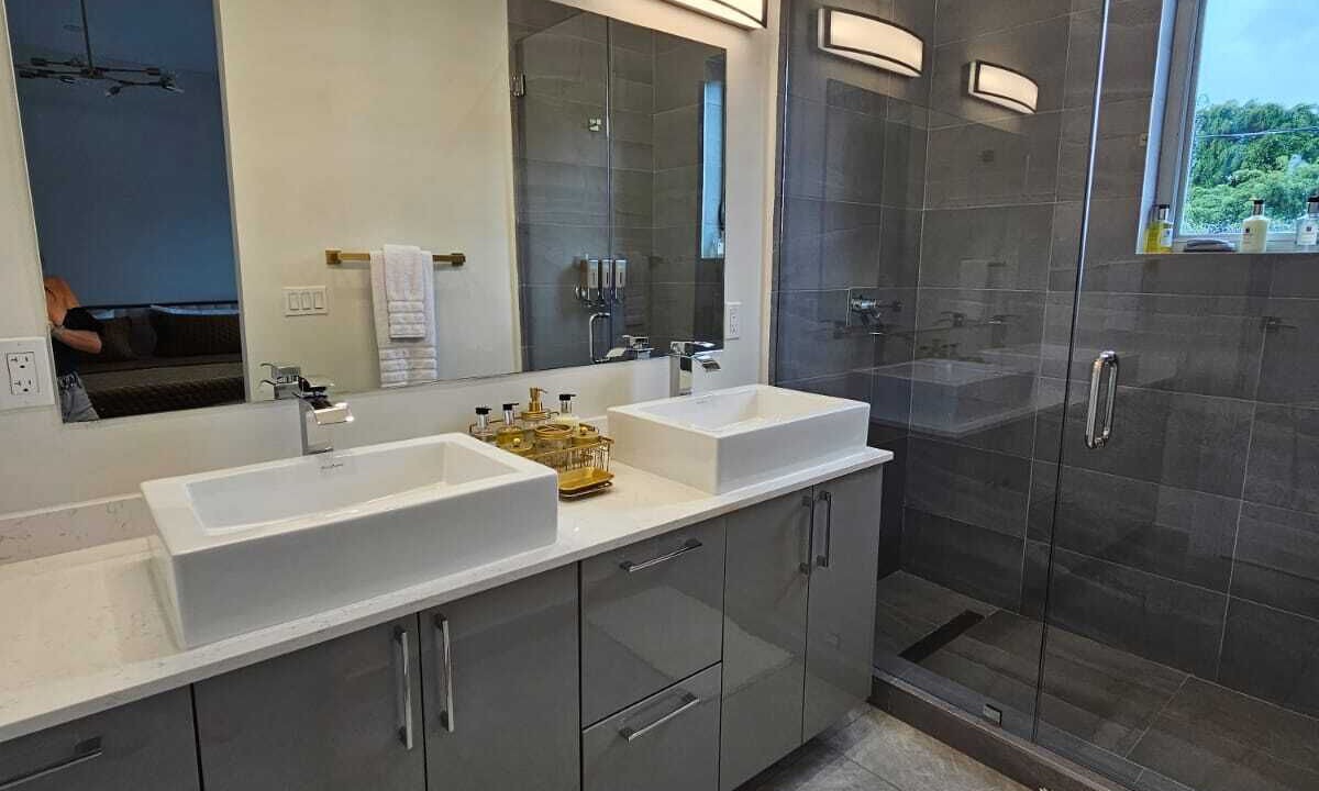 Photo of Bathroom in Coral Way