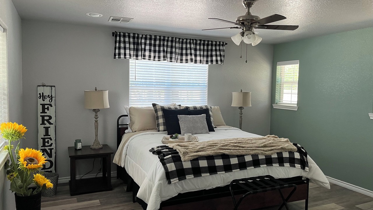 Photo of Bedroom in Streetman