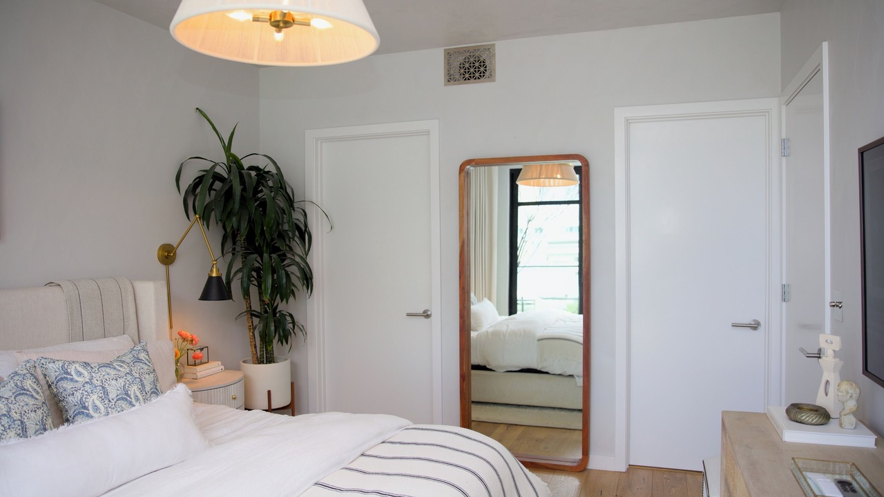 Photo of Bedroom in Hayes Valley
