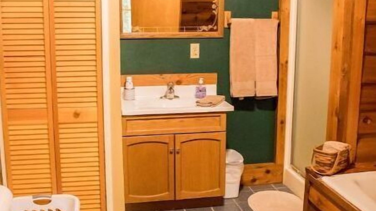 Photo of Bathroom in Triumph