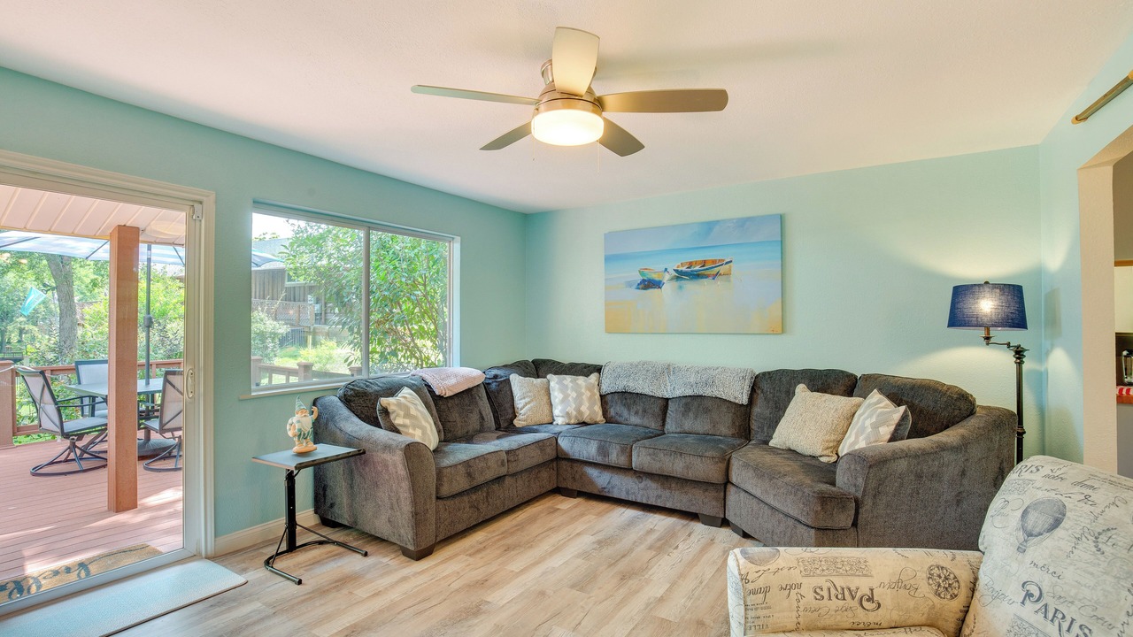 Photo of Livingroom in Tool