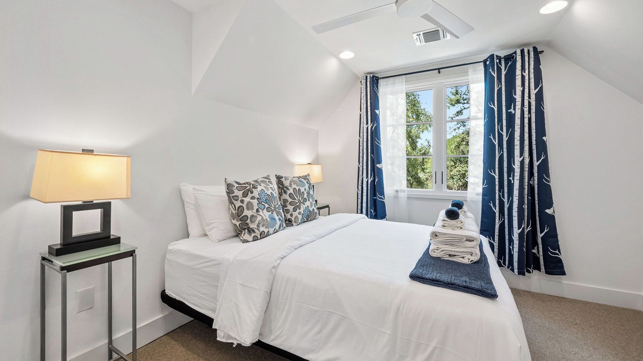Photo of Bedroom in Tarrytown